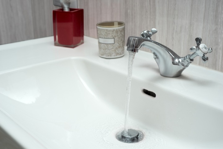 How to Choose a Faucet Size and Height for Your Bathroom Spout