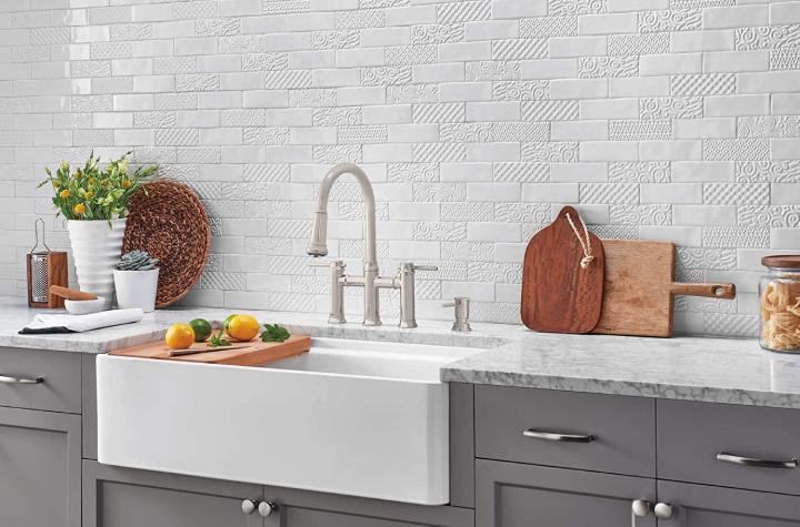 When to choose a fireclay sink